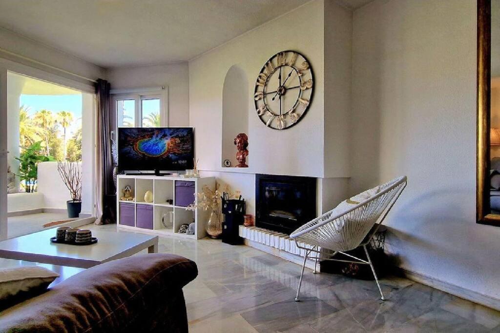 5* Stunning Golf & Sea Apartment มิฮาส ภายนอก รูปภาพ