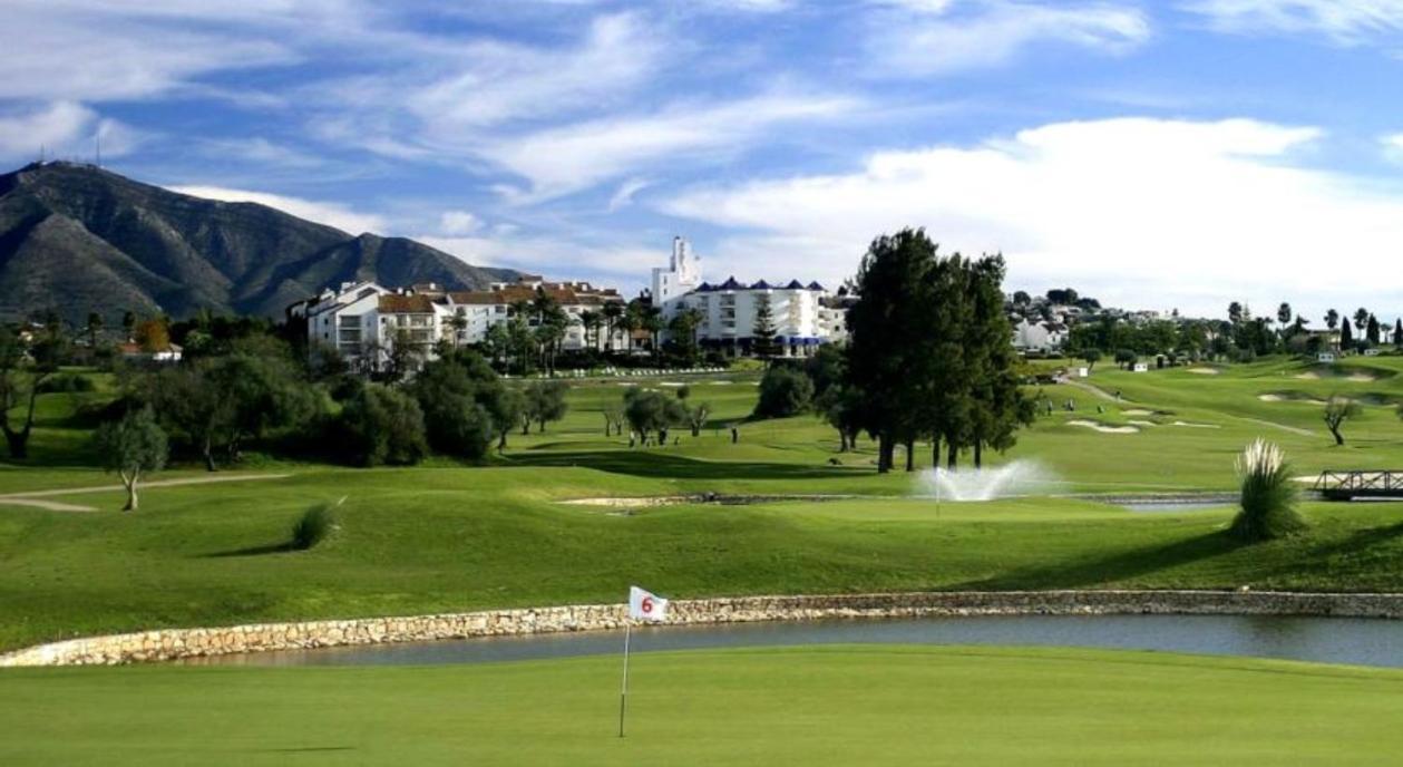 5* Stunning Golf & Sea Apartment มิฮาส ภายนอก รูปภาพ